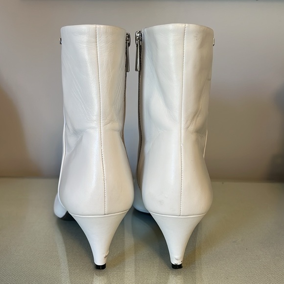 Michael Kors white kitten Hill boots size 10 - Picture 6 of 9